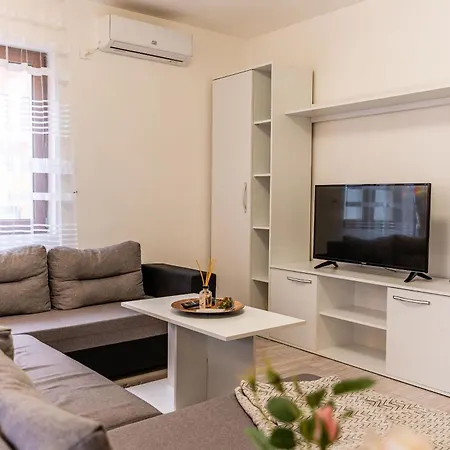 Lucas Apartment *